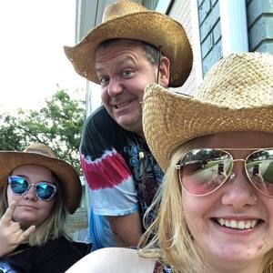 Meet your Posher, Todd